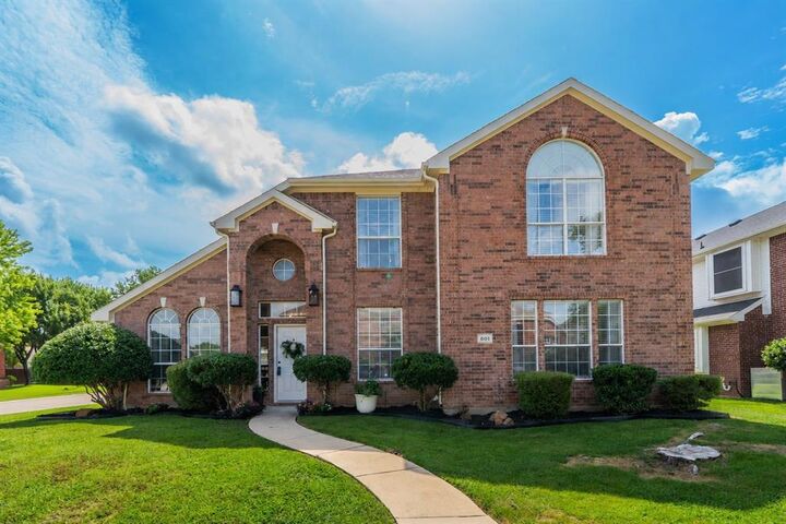 Property Photo: 801 Cobblestone Drive TX 75067