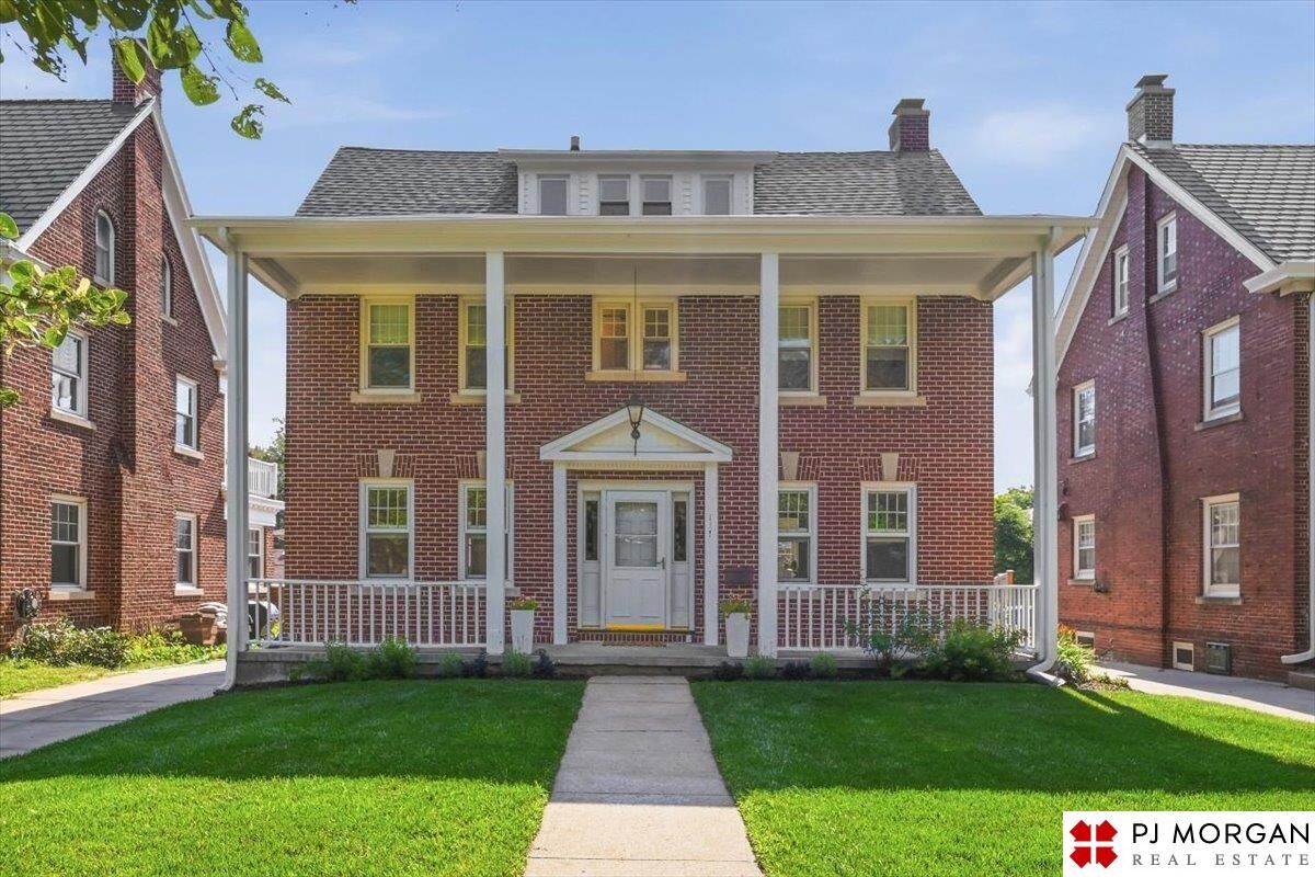 Property Photo: 117 S 51st Avenue NE 68132