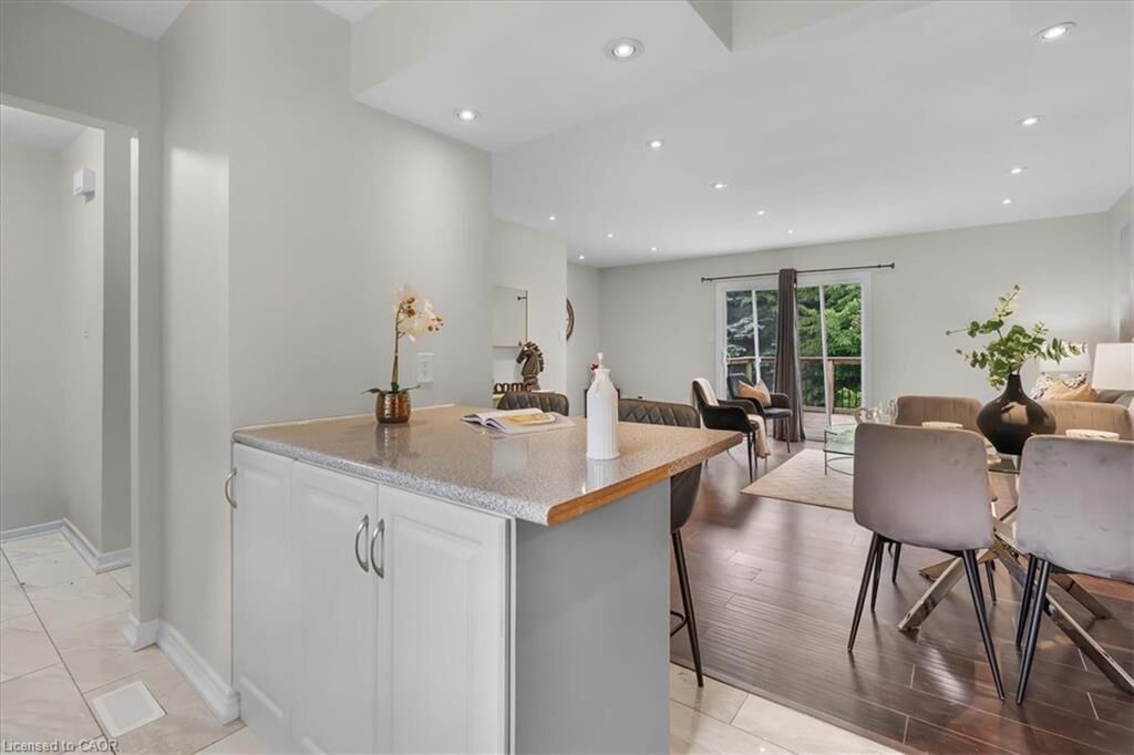 Property Photo: 421 Bairstow Crescent ON N2K 2H7