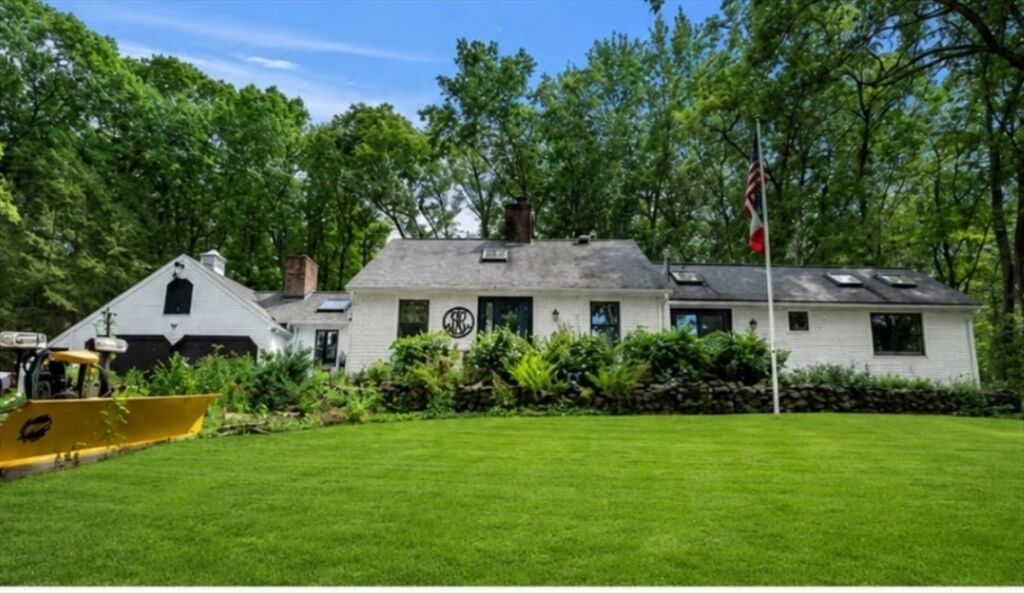 Property Photo:  536 Ipswich Rd  MA 01921 