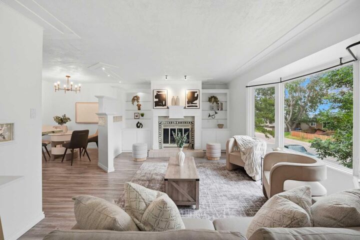 1004 McKinnon Drive NE — photo 1