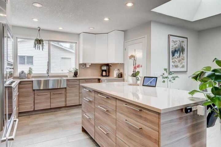 Property Photo: 1376 Lake Sylvan Drive SE AB T2J 3C8