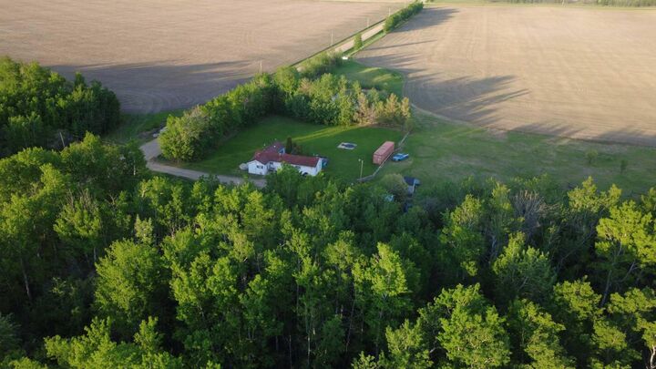 Property Photo:  32033 Twp Rd 832  AB T0H 1L0 