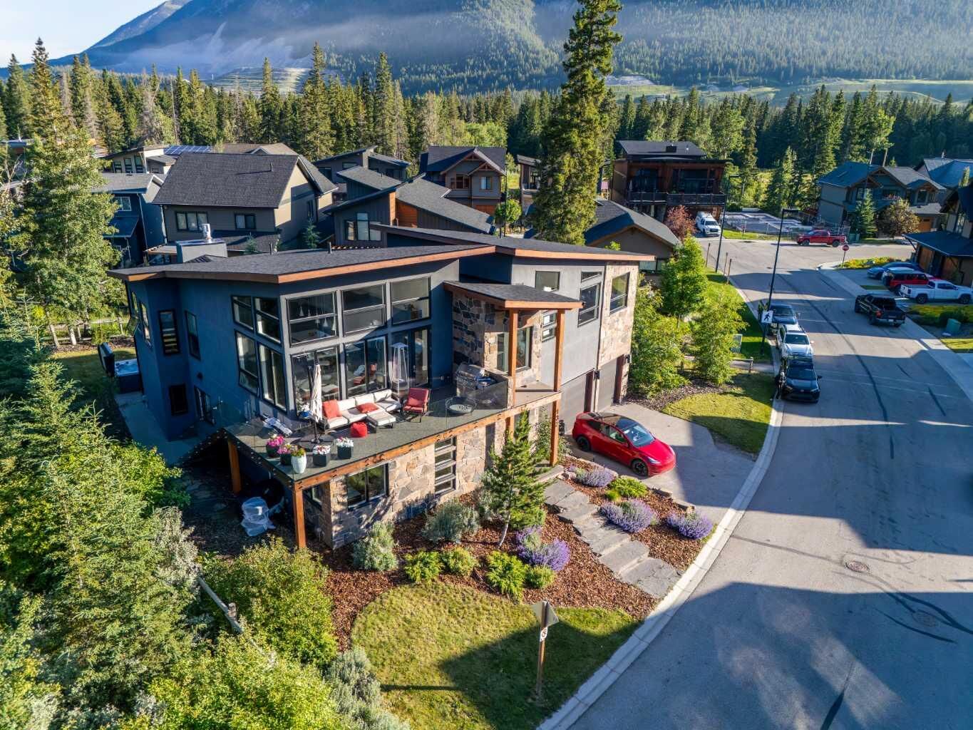Property Photo:  132 Rivers Bend Way  AB T1W 0K5 