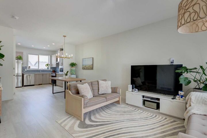 Property Photo: 30 Creekside Manor SW AB T2X 5S2