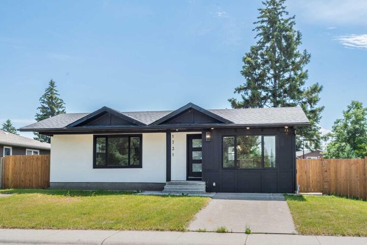 Property Photo: 1731 111 Avenue SW AB T2W 1R6