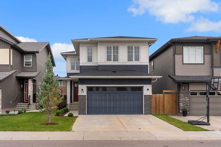 Property Photo: 45 Carringsby Landing NW AB T3P 1L9