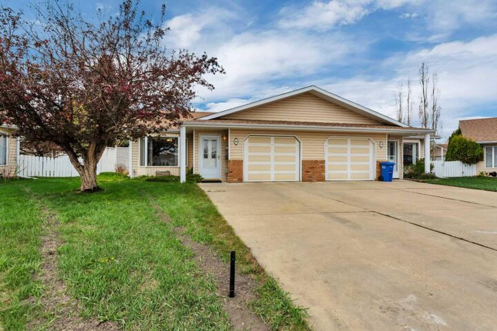 26 Dale Close — photo 1