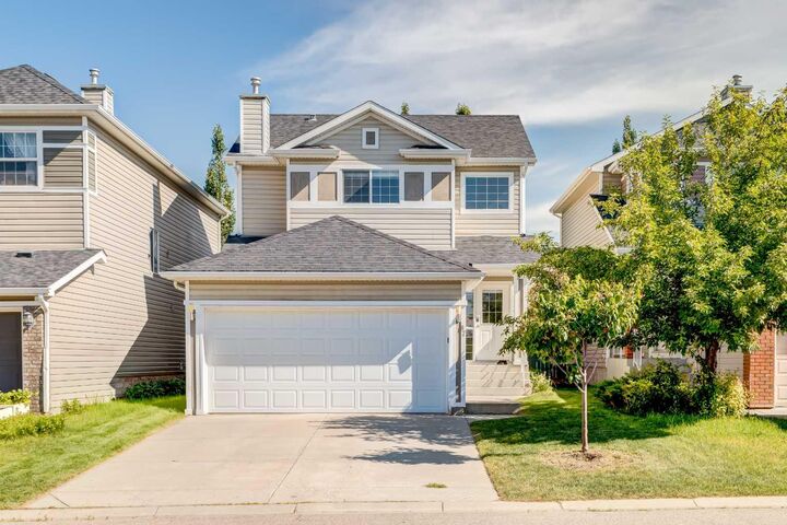 87 Royal Elm Way NW — photo 1