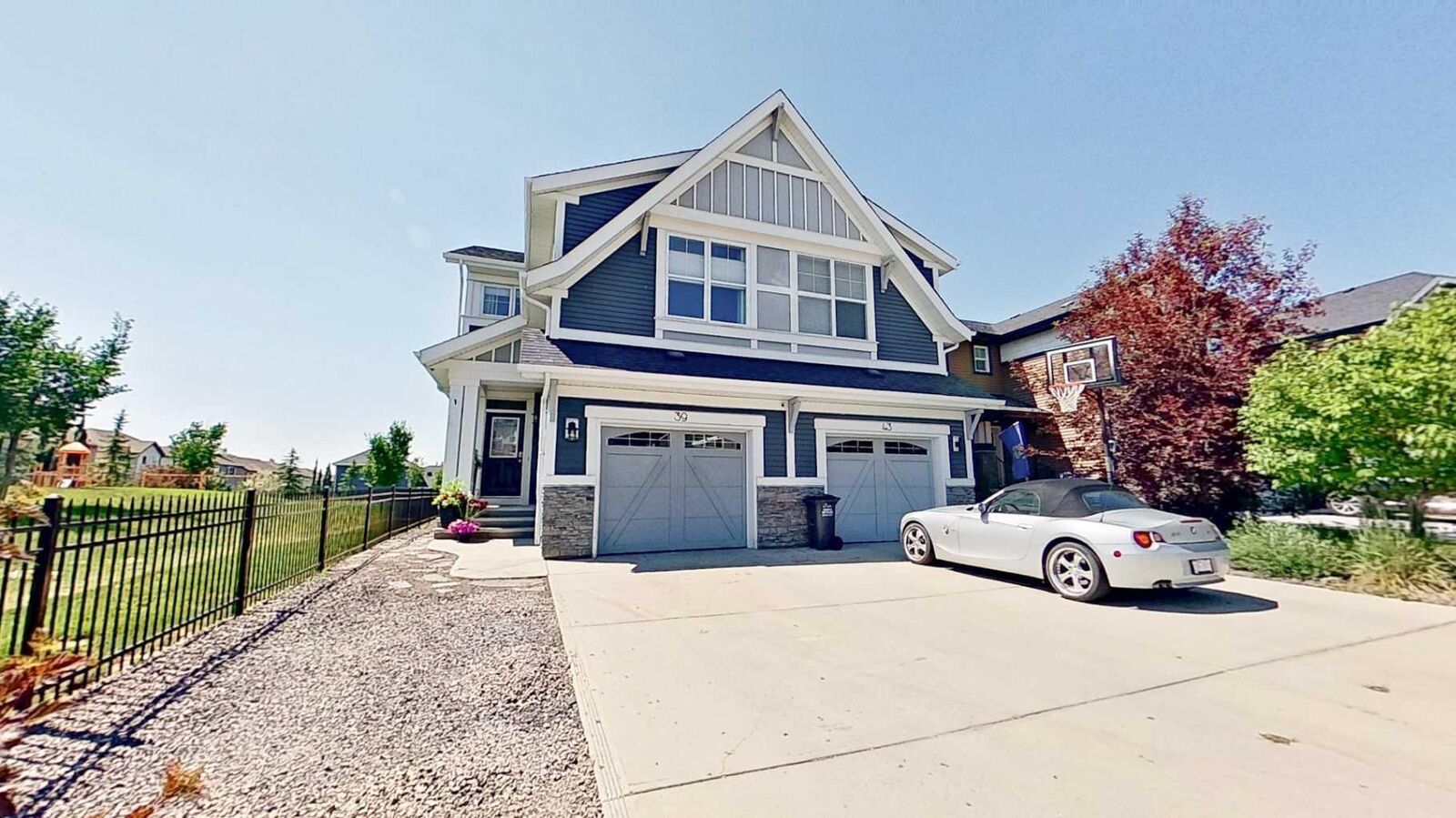 Property Photo:  39 Sunrise View  AB T4C 0M8 