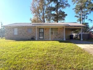Property Photo: 611 Magnolia LA 71461