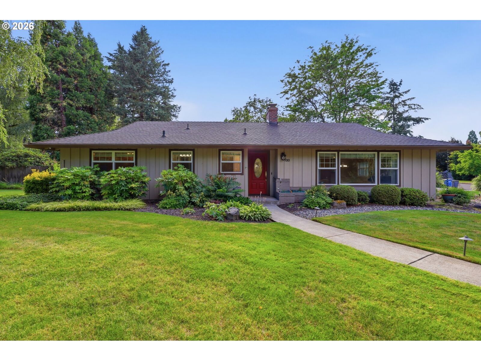 Property Photo:  700 Umatilla Way  WA 98661 