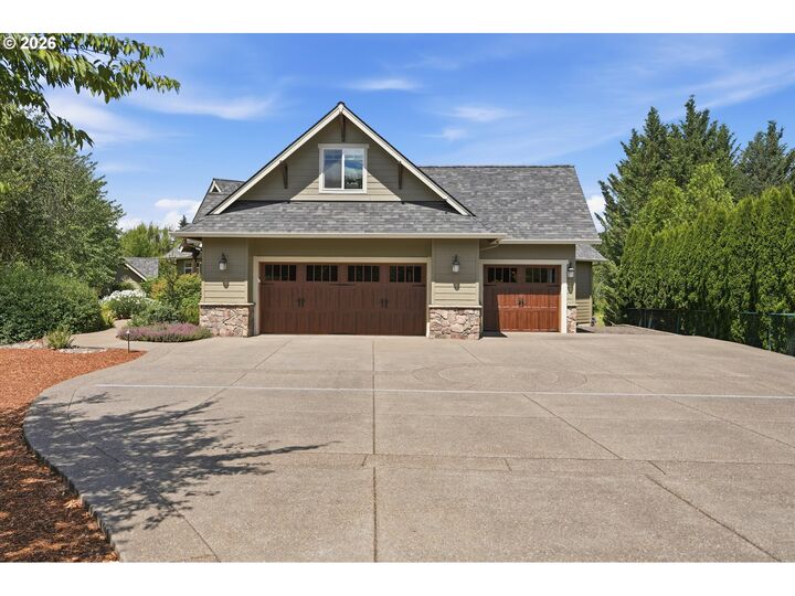 Property Photo: 314 N 7th St OR 97111