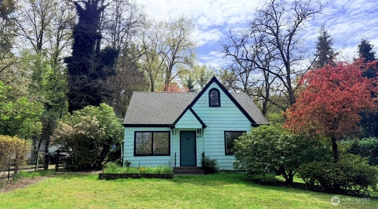 Property Photo:  7637 NE 165th Street  WA 98028 