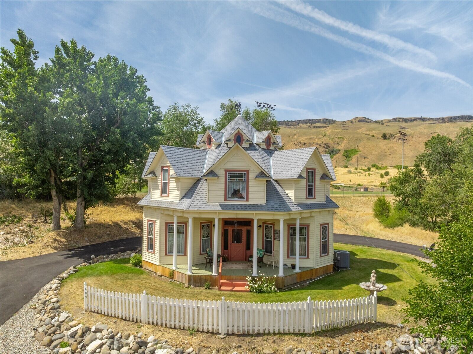 Property Photo: 600 12th Street WA 98813