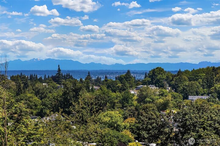 Property Photo: 314 25th Avenue E WA 98112