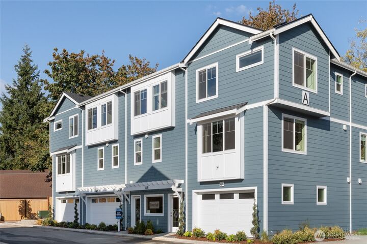 Property Photo:  14424  Madison Way B2  WA 98087 