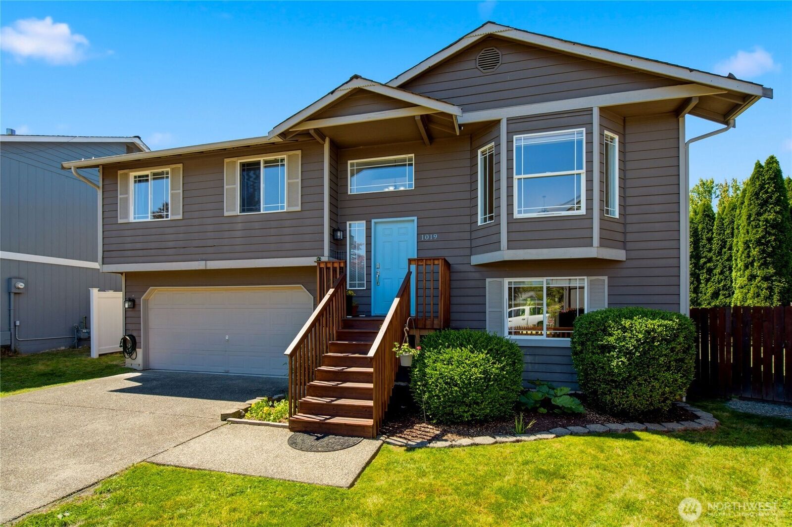 Property Photo:  1019  Hiatt Court  WA 98294 