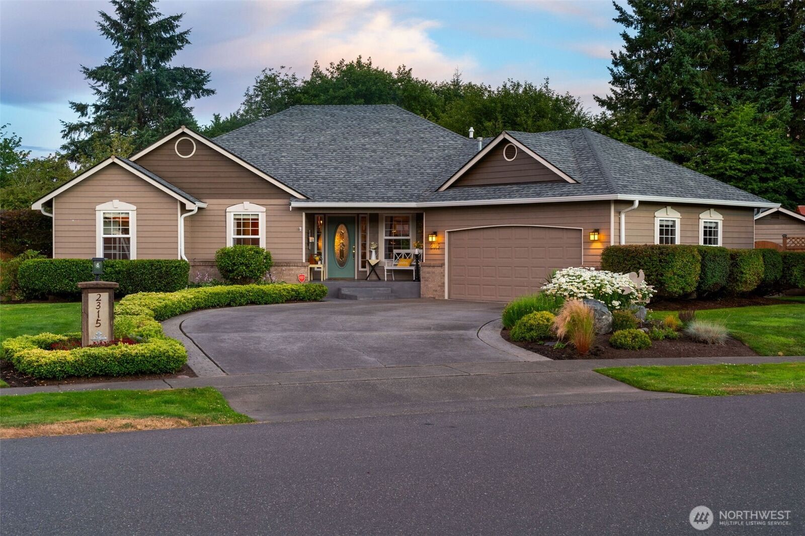 Property Photo:  2315  20th Avenue NE  WA 98506 