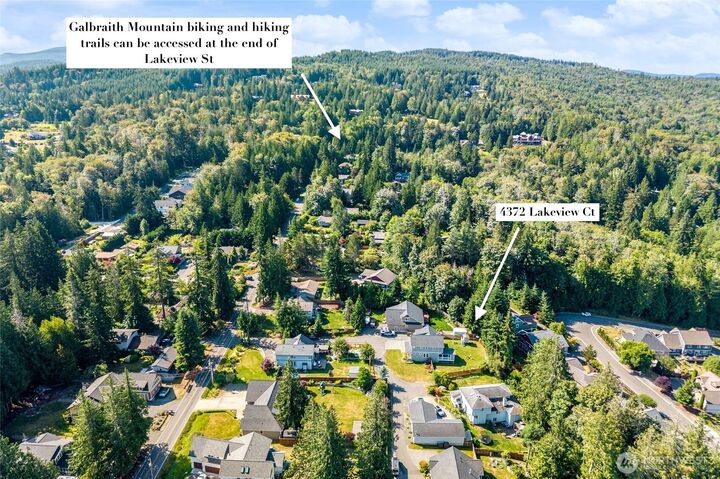 Property Photo: 4372 Lakeview Court WA 98229
