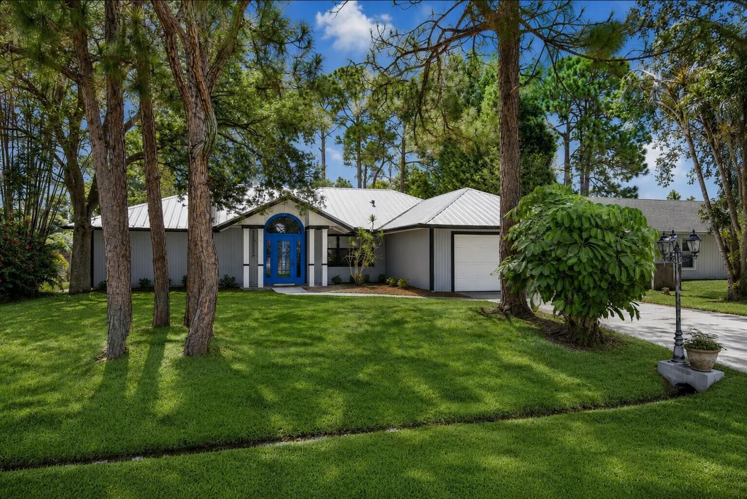 Property Photo: 2832 SW Giralda FL 34953