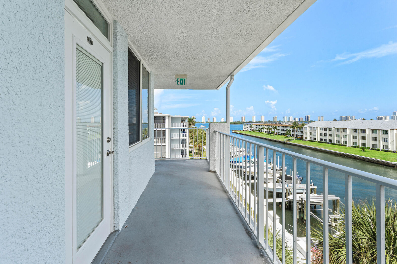 Property Photo: 108 Paradise Harbour Boulevard 502 FL 33408
