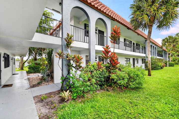 Property Photo: 2101 W Woolbright Road J107 FL 33426