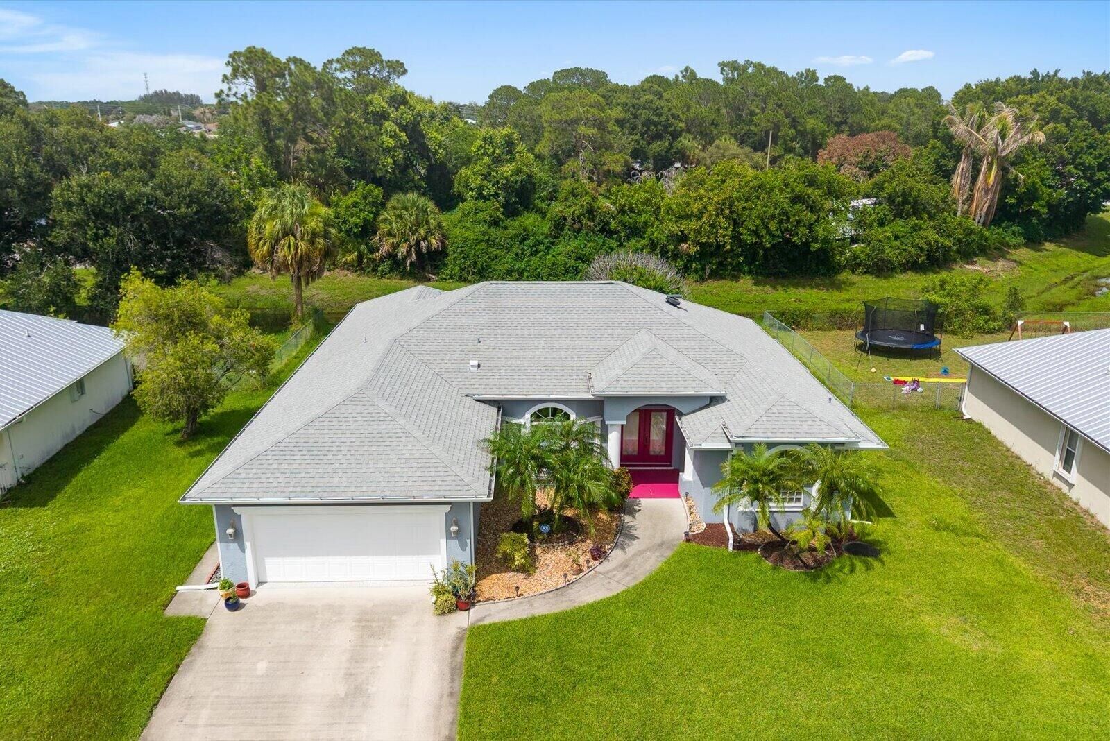 Property Photo: 541 SW Dairy Road FL 34953