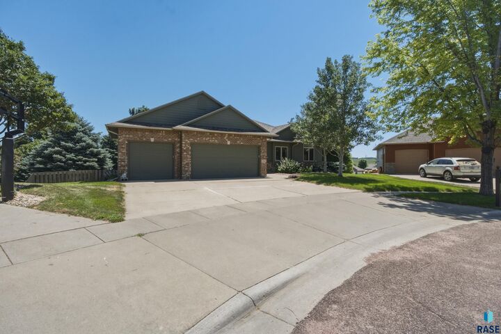 Property Photo:  1901 W Tyler Cir  SD 57005 
