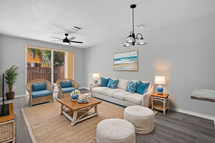 Property Photo:  751 SE 2nd St  FL 33030 