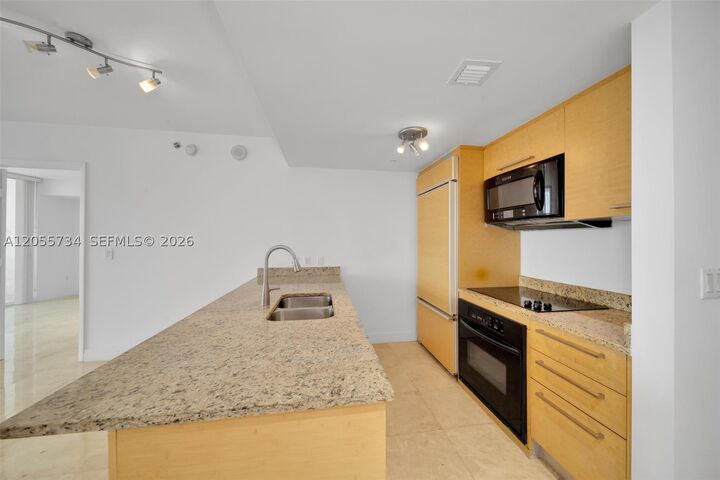Property Photo:  1800 S Ocean Dr 1809  FL 33009 
