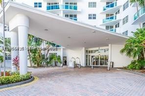 Property Photo: 3001 S Ocean Dr 721 FL 33019