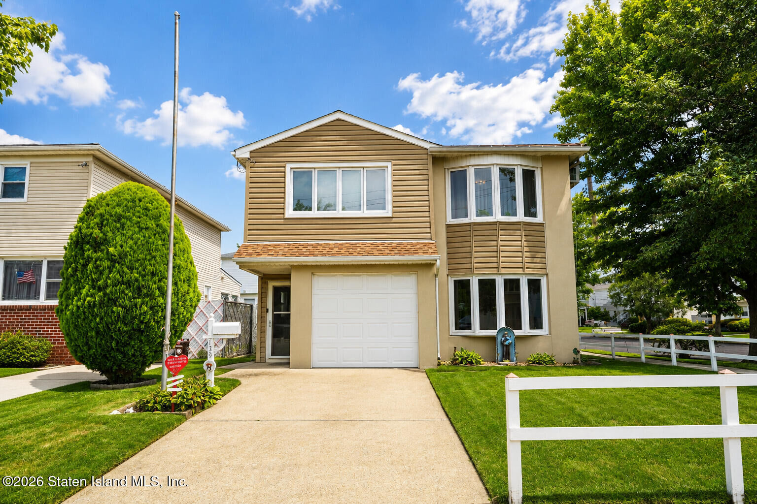 Property Photo: 139 Lamoka Avenue NY 10308