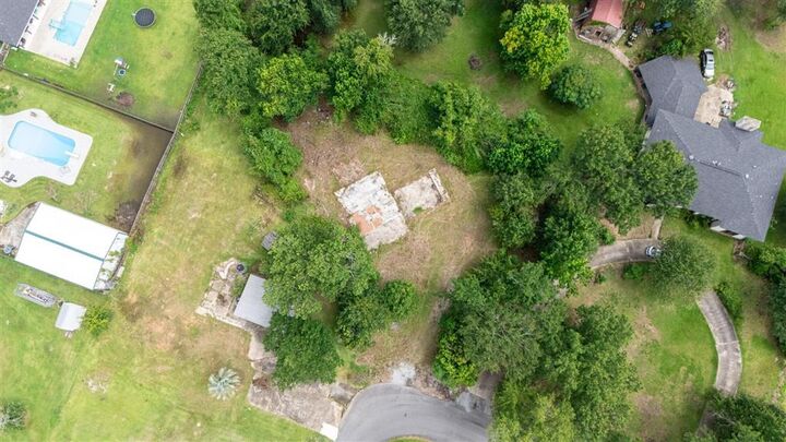 Property Photo: 2415 S Constance Lane S LA 70605