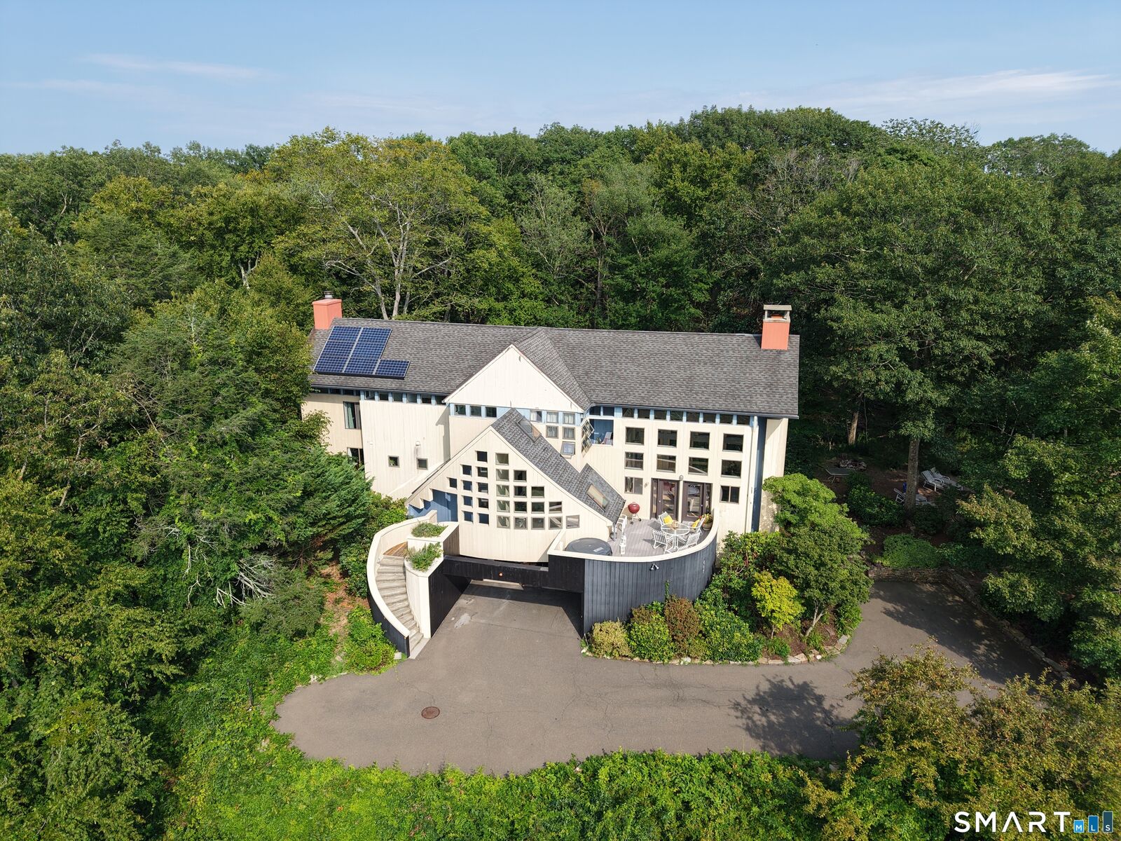 Property Photo:  607 Lake Drive  CT 06437 
