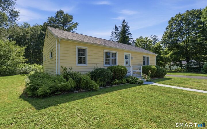 Property Photo:  5 Blackwell Road  CT 06371 