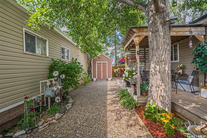 Property Photo:  219 Grant Street 102  SK S7N 2A5 