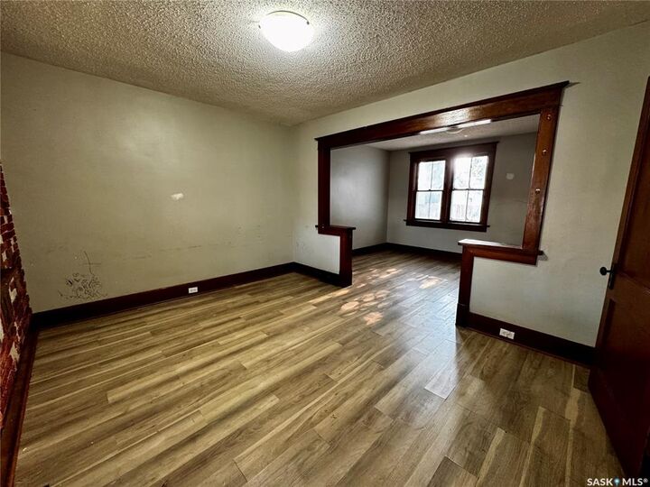 Property Photo:  408 I Avenue N  SK S7L 2G8 