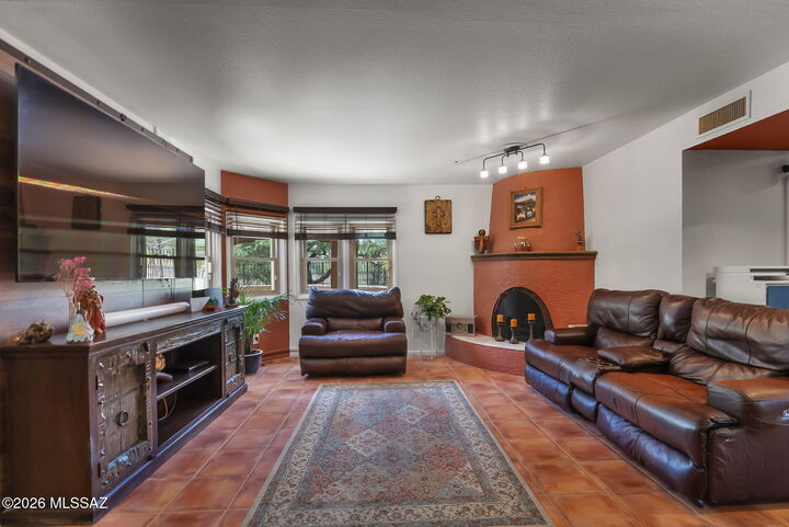 Property Photo: 2302 Circulo De Anza AZ 85646