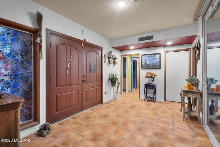 Property Photo: 2302 Circulo De Anza AZ 85646