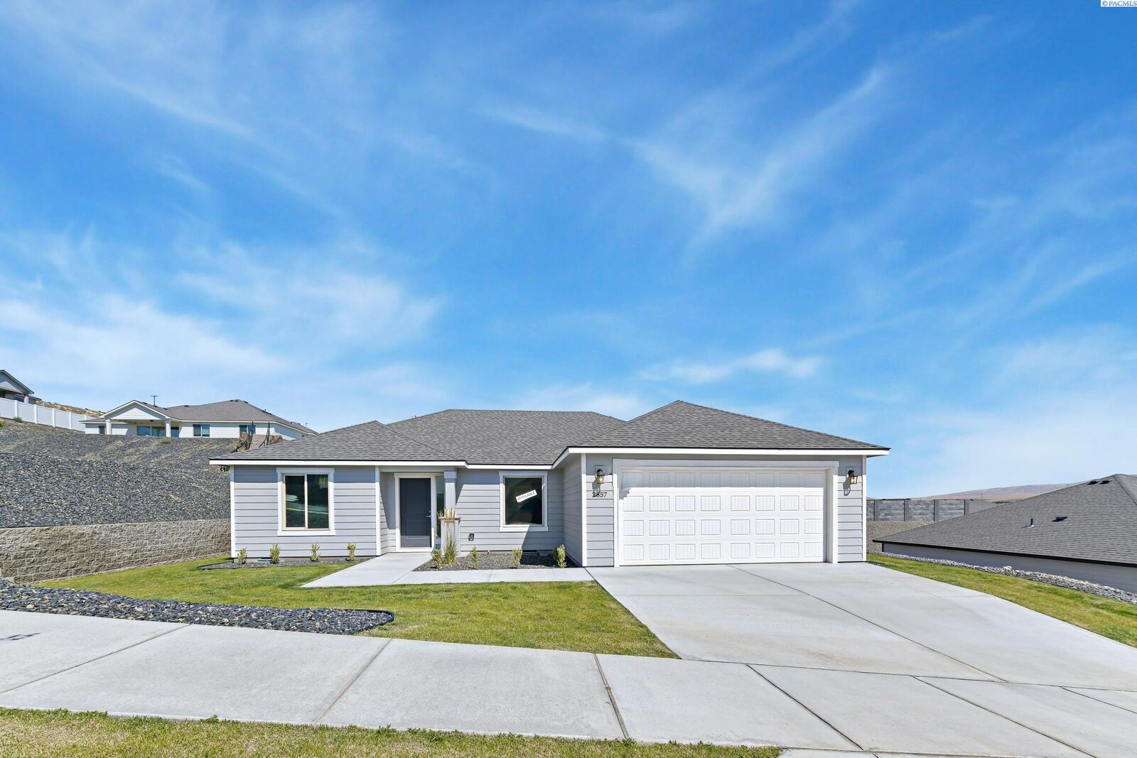 Property Photo: 2857 S Penn St WA 99338
