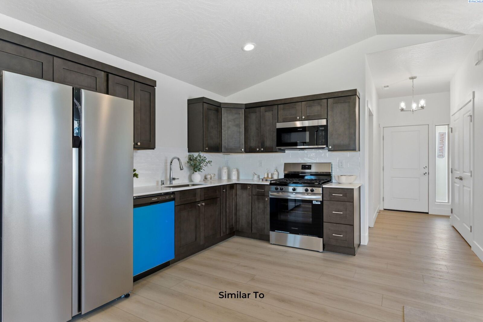Property Photo:  10178 W Clearwater Dr  WA 99336 