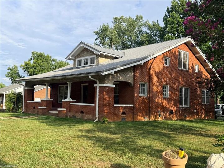 Property Photo: 441 Elk Spur Street NC 28621