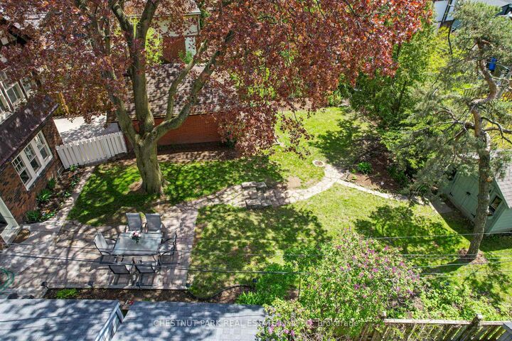 Property Photo: 14 Servington Crescent ON M4S 2J3