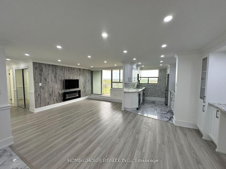 Property Photo:  100 Wingarden Court 1006  ON M1B 2P4 