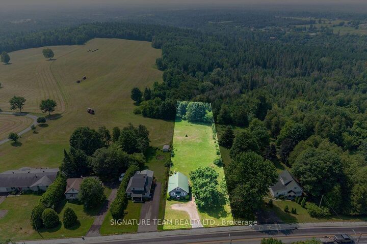 Property Photo:  227 Bonnechere Street E  ON K0J 1T0 
