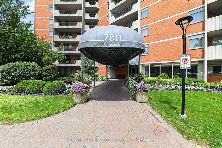 Property Photo: 7811 Yonge Street 603 ON L3T 4S3