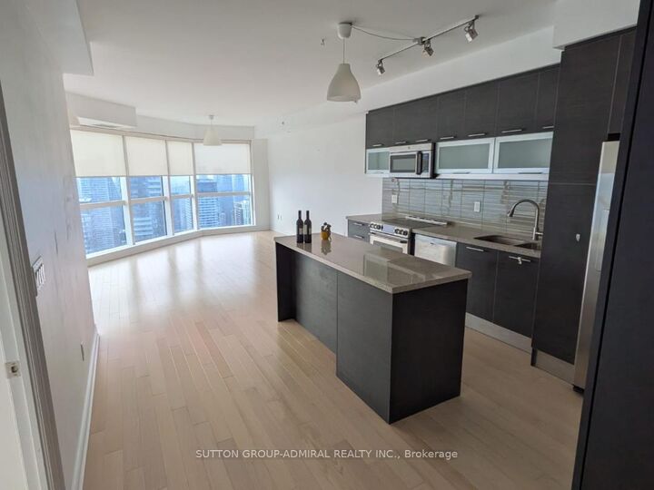 Property Photo: 388 Yonge Street 6016 ON M5B 0A4