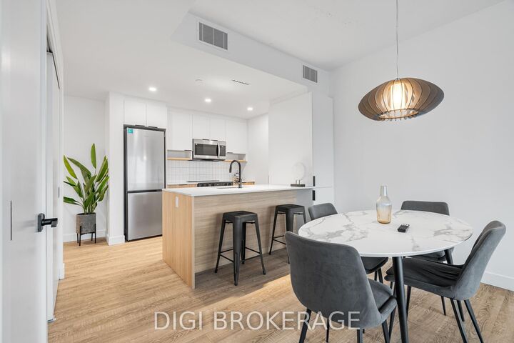 Property Photo:  1240 Cummings Avenue 405  ON K1J 0E3 
