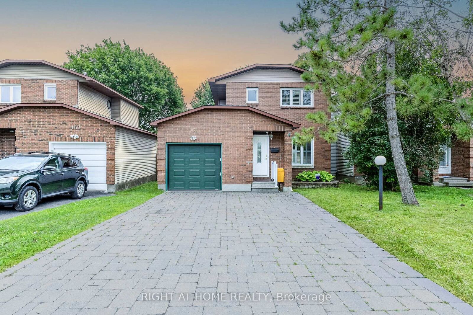 Property Photo:  161 Pheasant Run Drive  ON K2J 2R1 